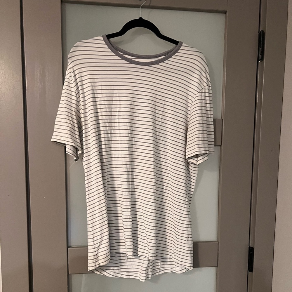 Mens lululemon tee